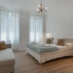 Foscolo46 - Elegante E Luminoso - Naonbnb Apartamento *