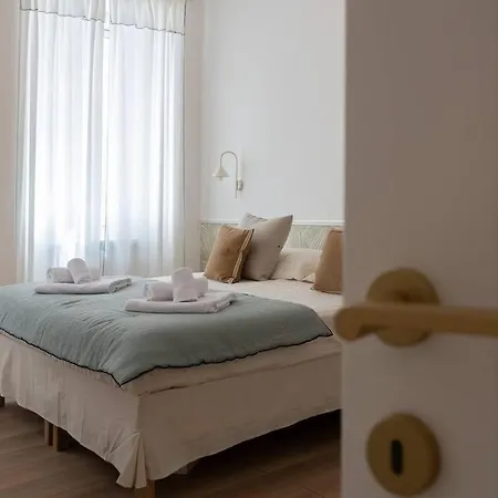 Foscolo46 - Elegante E Luminoso - Naonbnb ترييستي